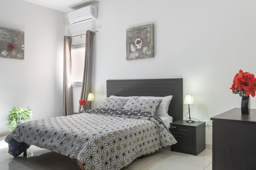 Modern Apt. Close To The Square خليج سانت بول المظهر الخارجي الصورة