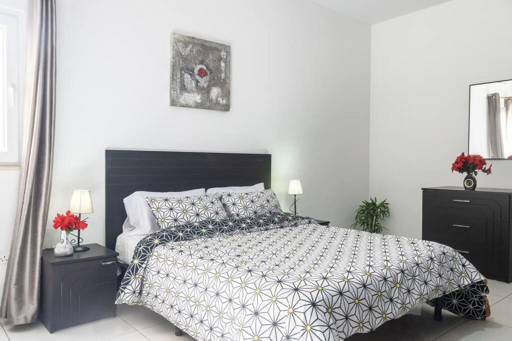 Modern Apt. Close To The Square خليج سانت بول المظهر الخارجي الصورة